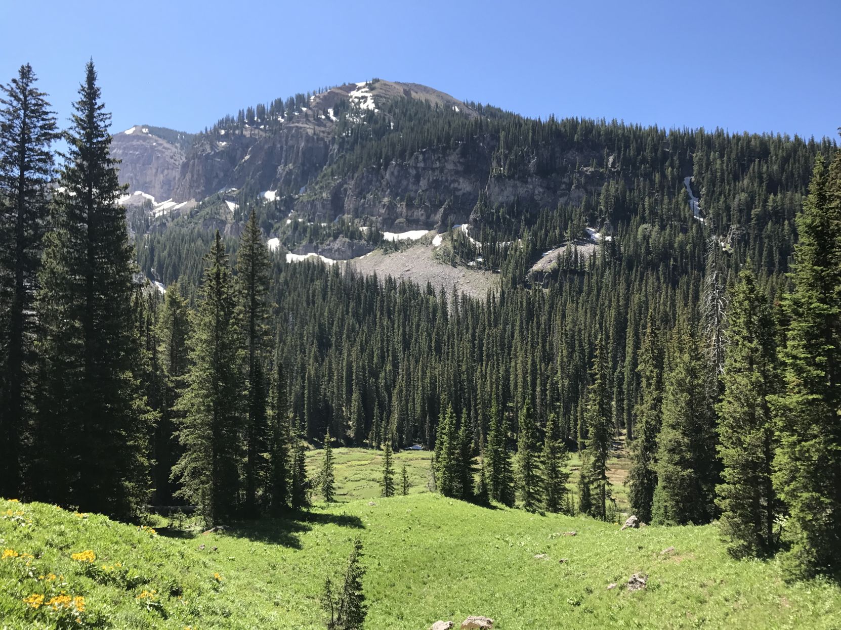 Mountain scenery Tetons